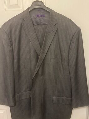 Vinci Men's Gray Pinstripe Suit- Classic Tailored Suit with vented back 62L